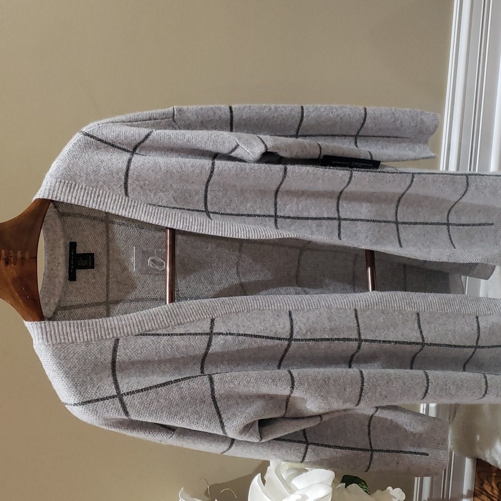 Nwt Tahari cashmere gray Cardigan xl and large